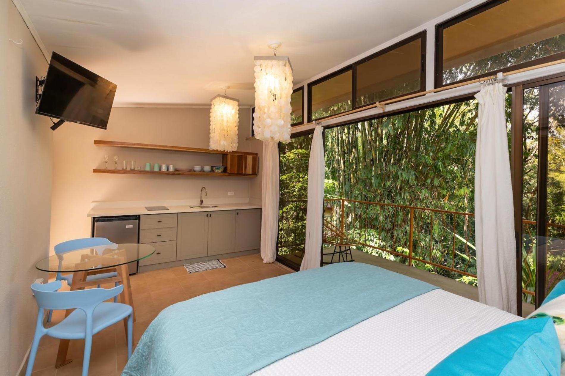 Restful Casa Quetzal Rainforest Retreat