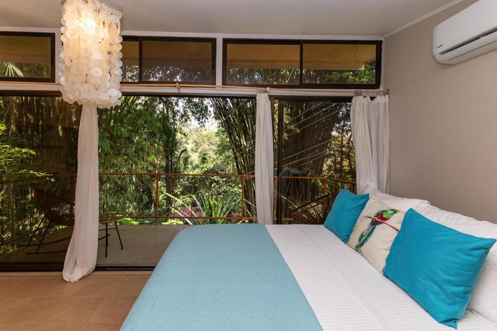 Restful Casa Quetzal Rainforest Retreat