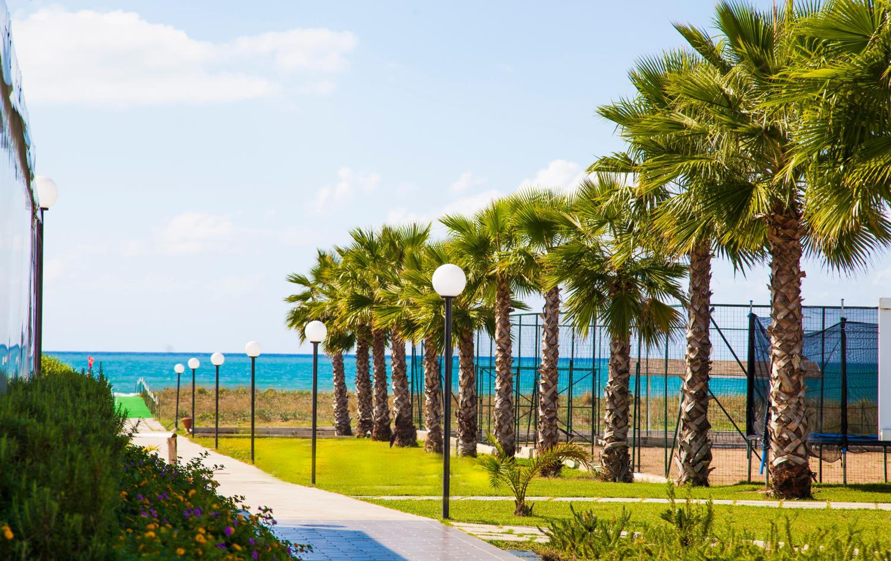 Medea Beach Resort - Cultural Stay near Amalfi Coast & Paestum