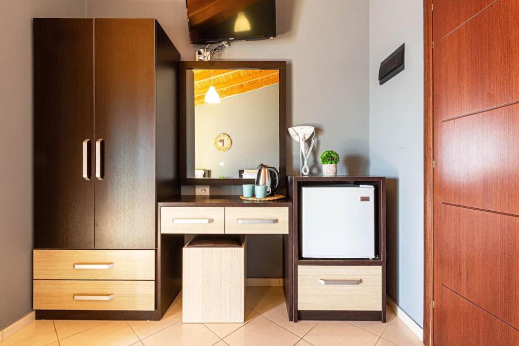 Potam'Sea Bliss 34- Beach Front, Sun Beds & Parking