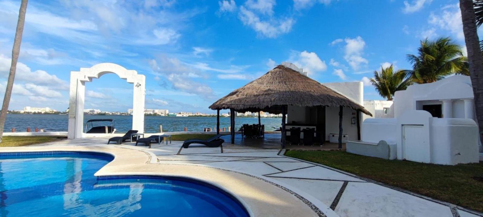 La casa de los dioses