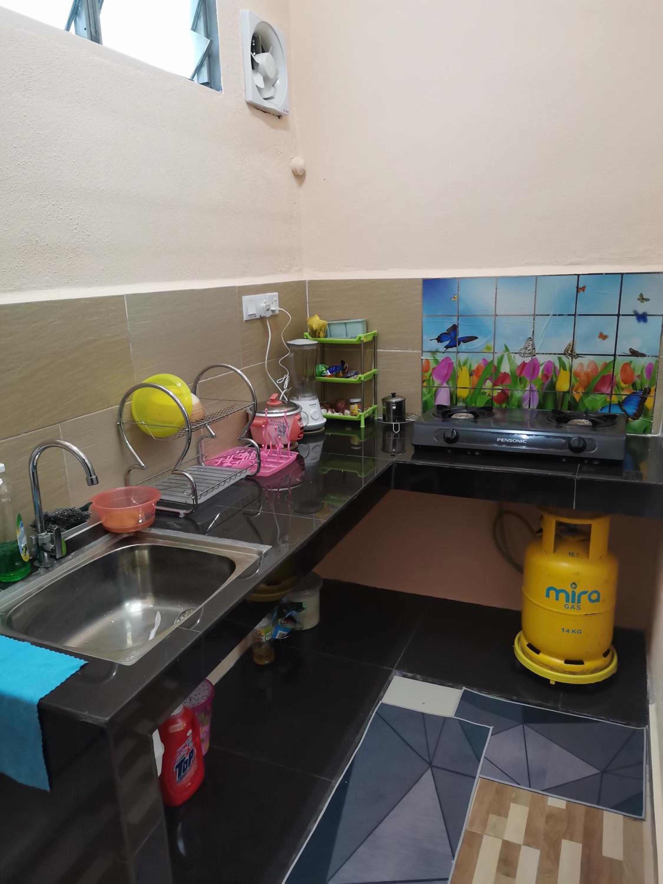 Dheeya Homestay