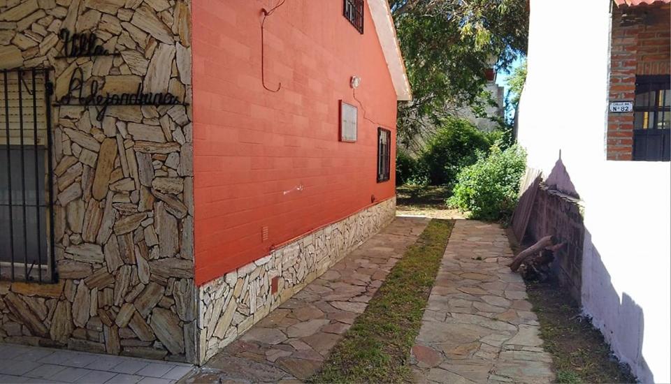 Casa a 50mts del Mar con Parque 10personas 4 Habitaciones 2 Baños Playa Centro y Peatonal