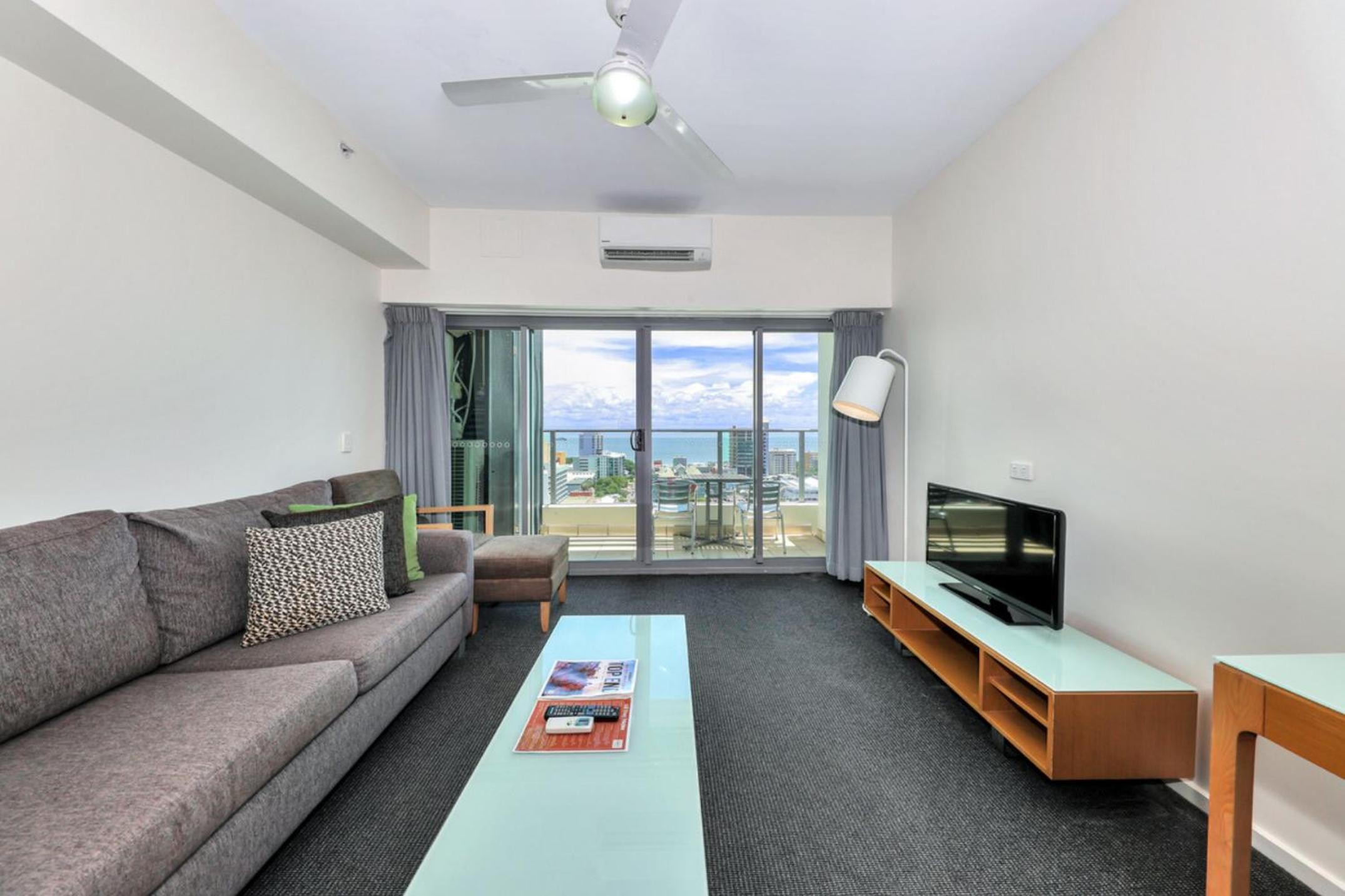 Sensation Sunsets Seaviews I Mantra' Central CBD Apartment