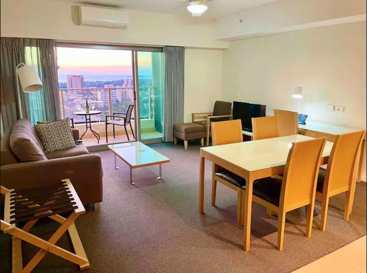 Sensation Sunsets Seaviews I Mantra' Central CBD Apartment