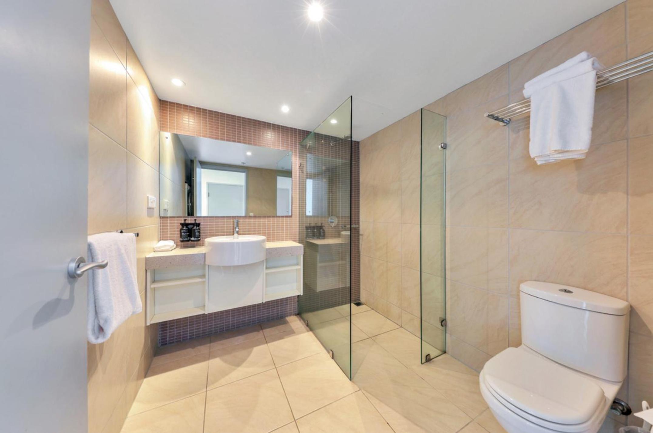Sensation Sunsets Seaviews I Mantra' Central CBD Apartment