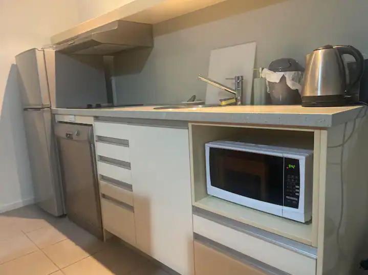 Sensation Sunsets Seaviews I Mantra' Central CBD Apartment