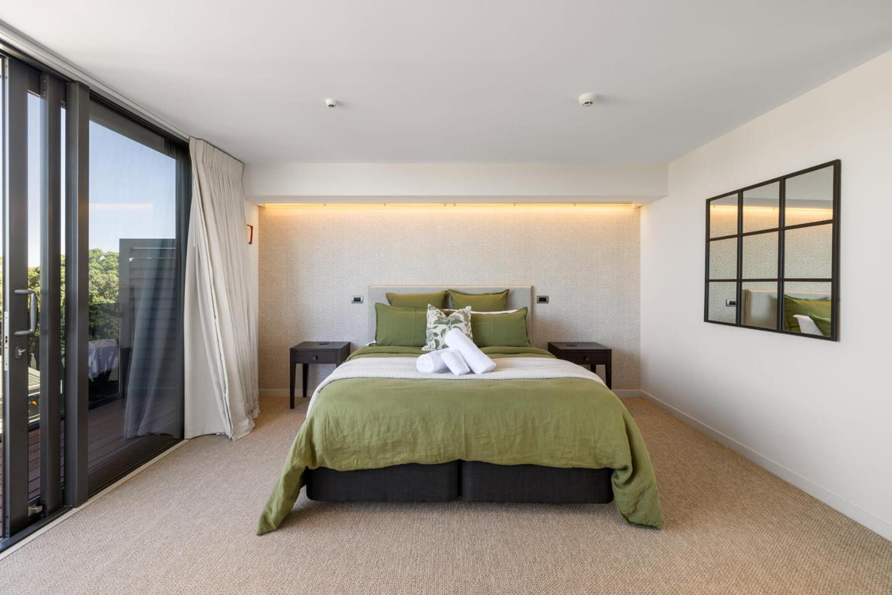 Luxury in Paradise - Sea views and Beach view 4