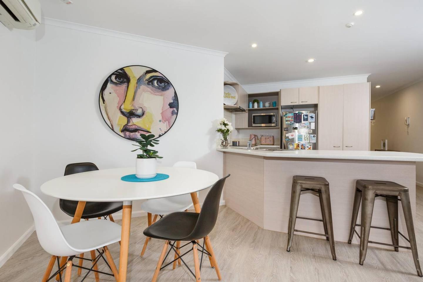 Stylish and Spacious, Downtown Mount Maunganui view 5
