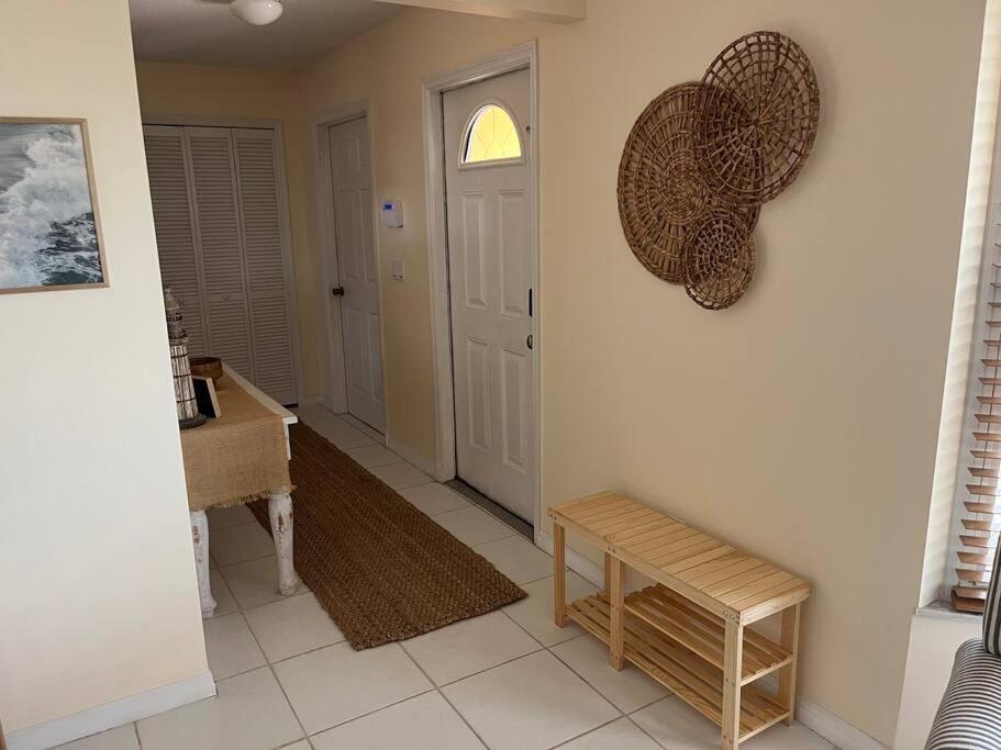 Private Cozy Coastal 3BR with Pool view 5