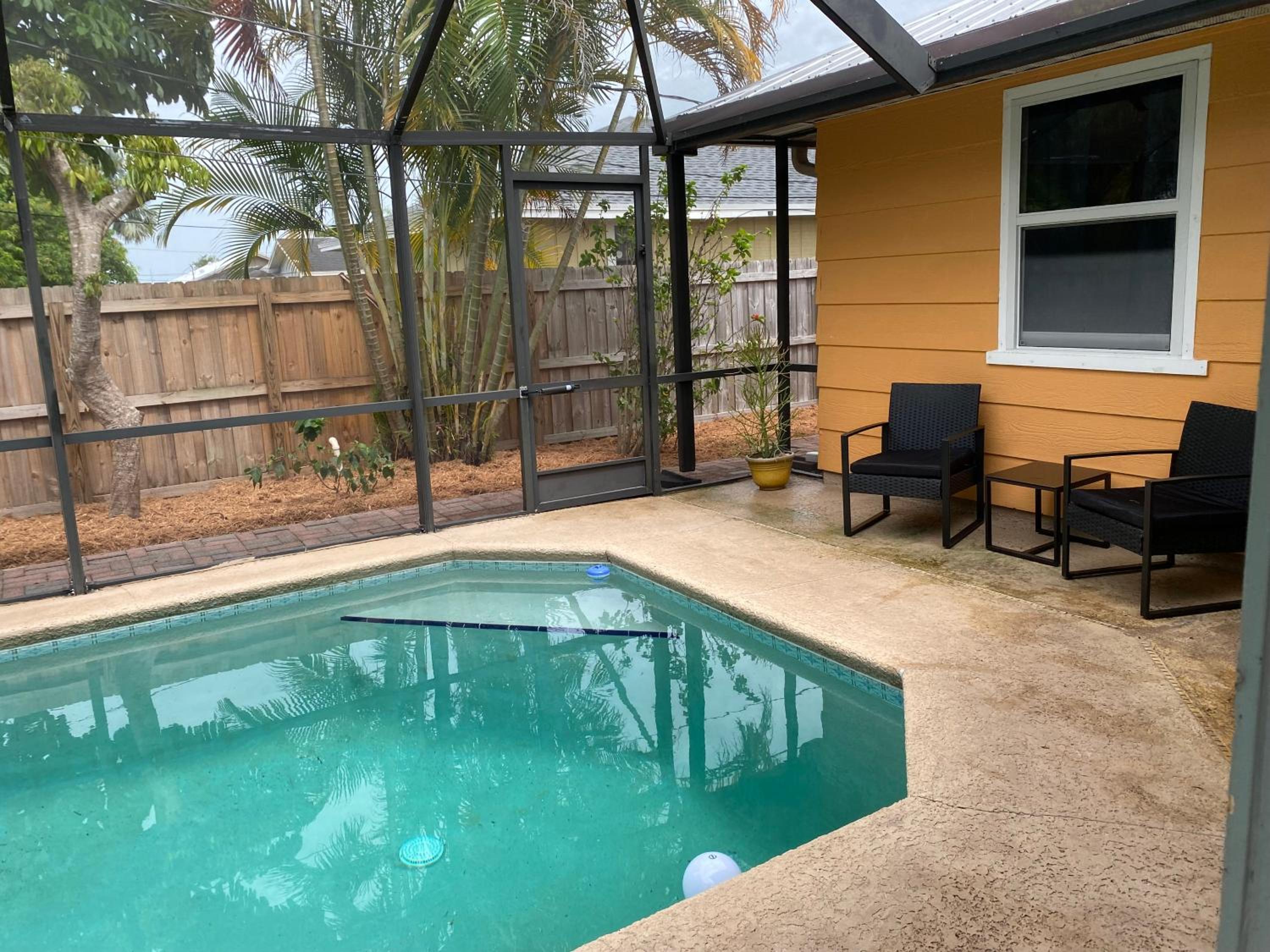 Private Cozy Coastal 3BR with Pool view 3