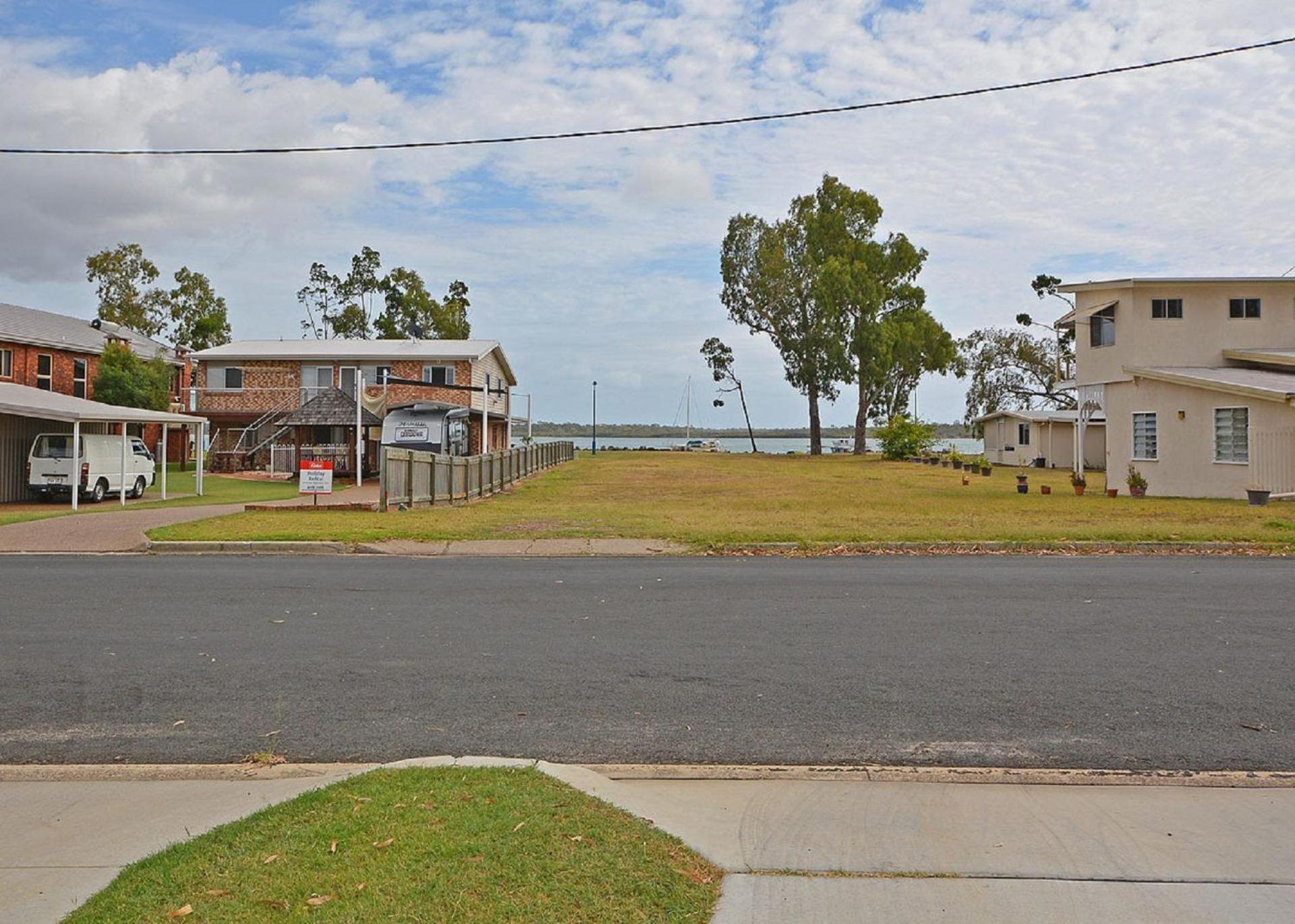 Hami's Retreat - Burrum Heads- Close to Boatramp -2BR - Aircon