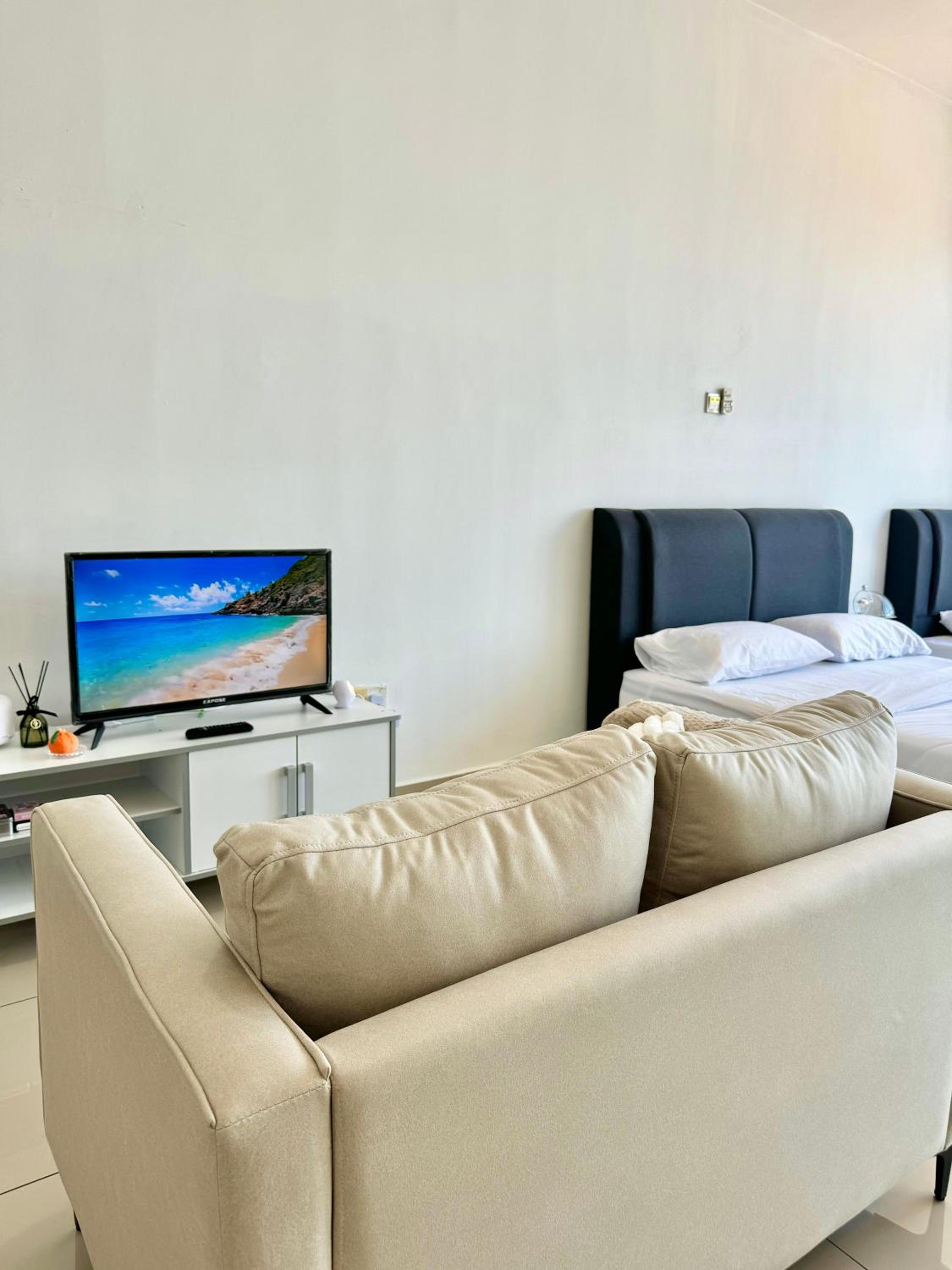 Cozy Studio Mount Austin for 3pax by Dsummer91 Homestay