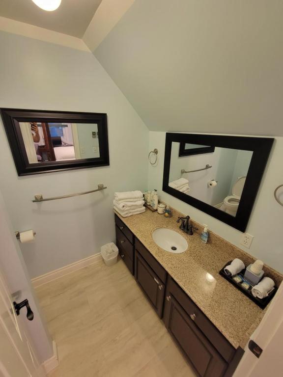 Bluejay Suites B&B