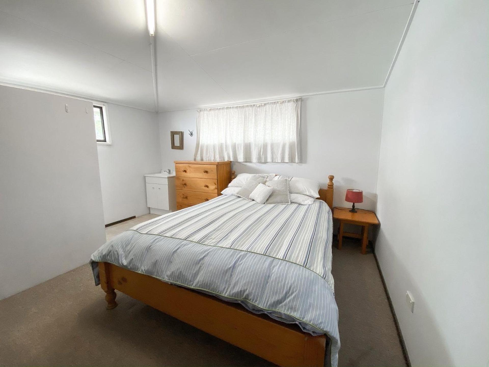 Stafford Hall - Burrum Heads- Riverfront- 3BR- Great Views