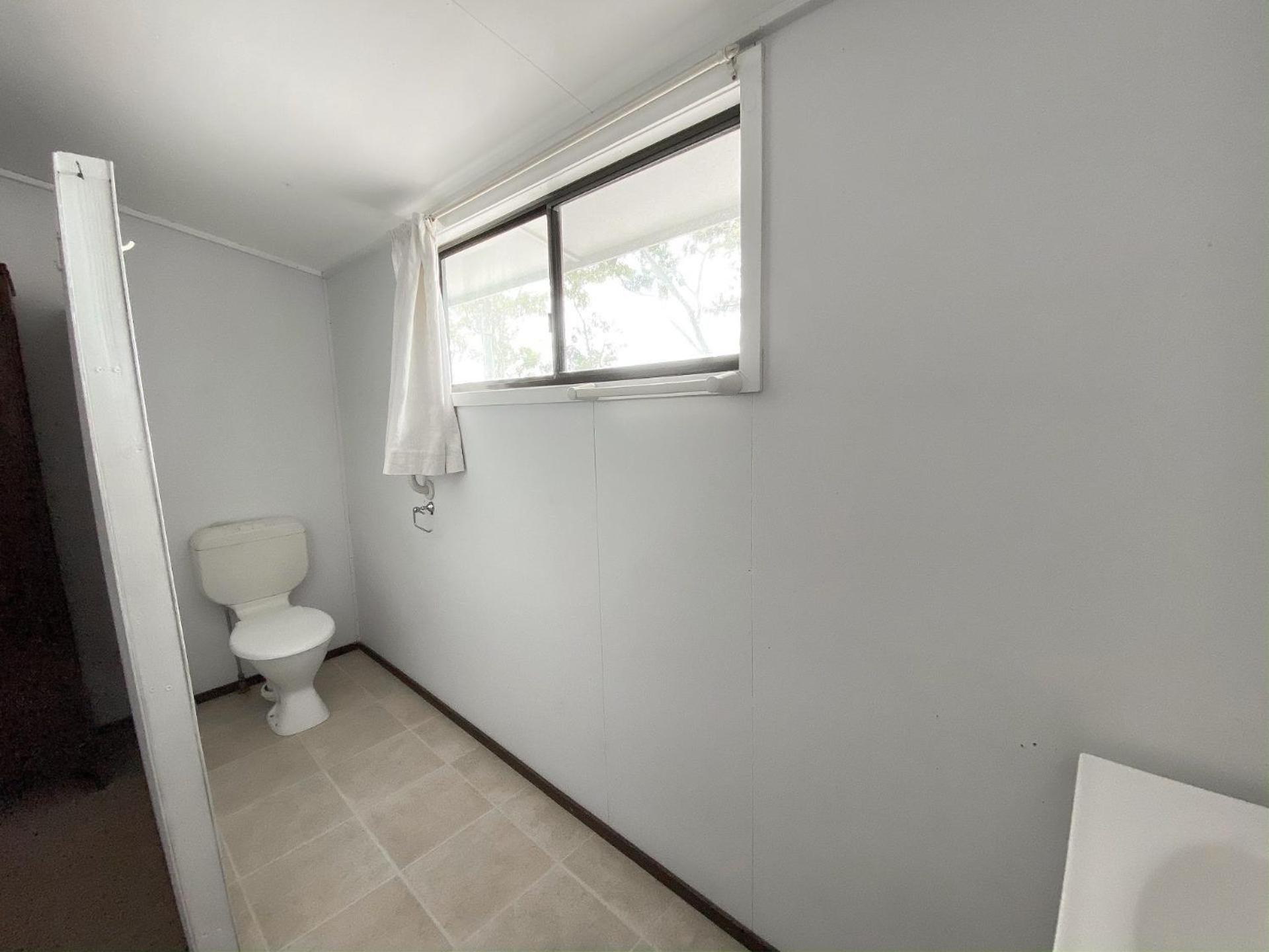 Stafford Hall - Burrum Heads- Riverfront- 3BR- Great Views