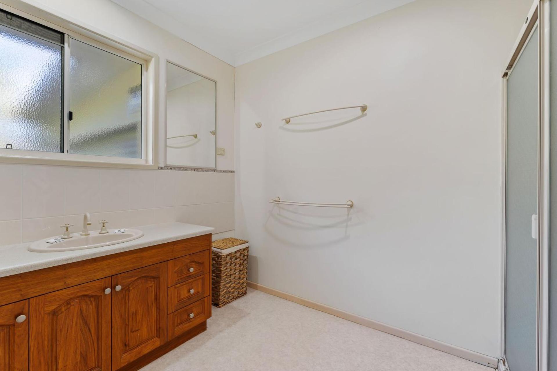 Sandy Feet Retreat - Waterfront - 4BR - Smart TV - WiFi