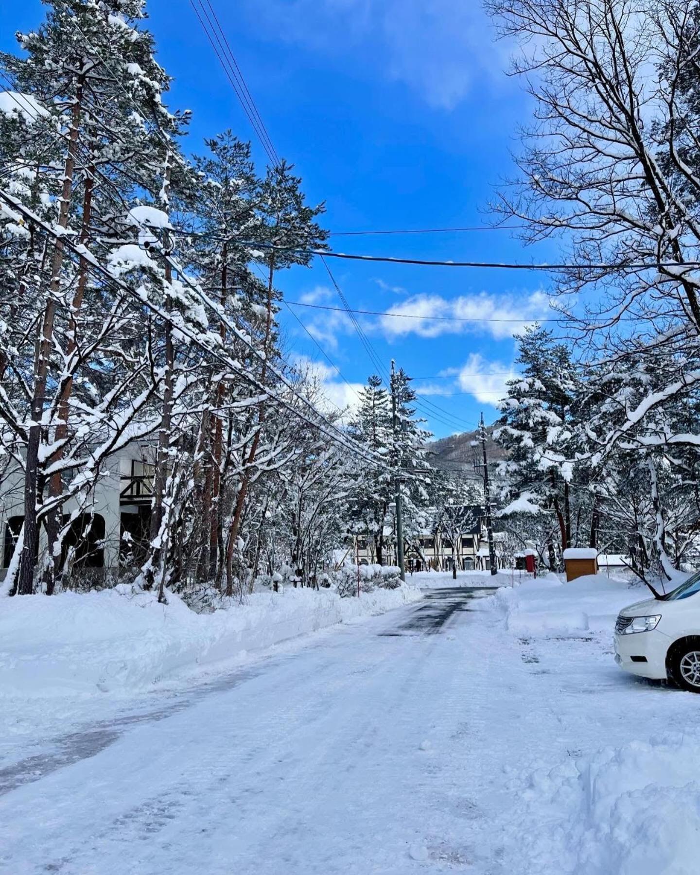 HAKUBA House LuckyStar5 next to shuttle bus station ,711 ,restaurants Modern Chalet