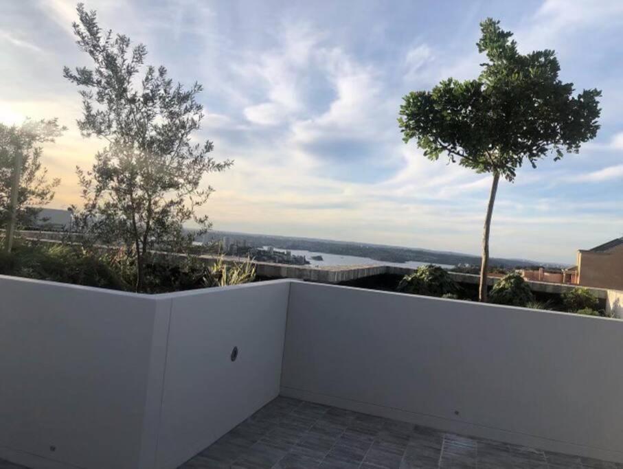 Wow New gorgeous 2 Bed 2 bath apartment parking