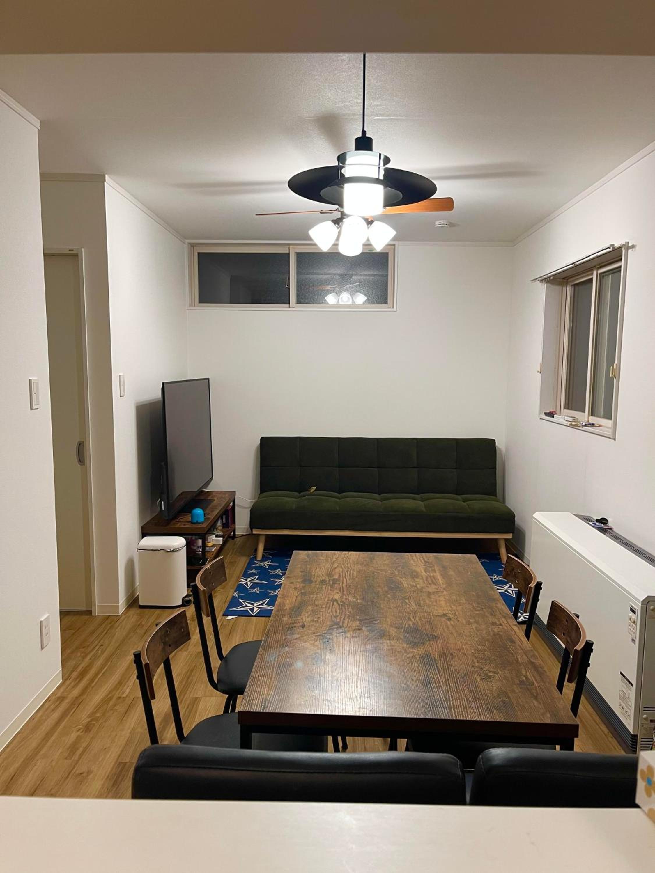 HAKUBA House LuckyStar5 next to shuttle bus station ,711 ,restaurants Modern Chalet