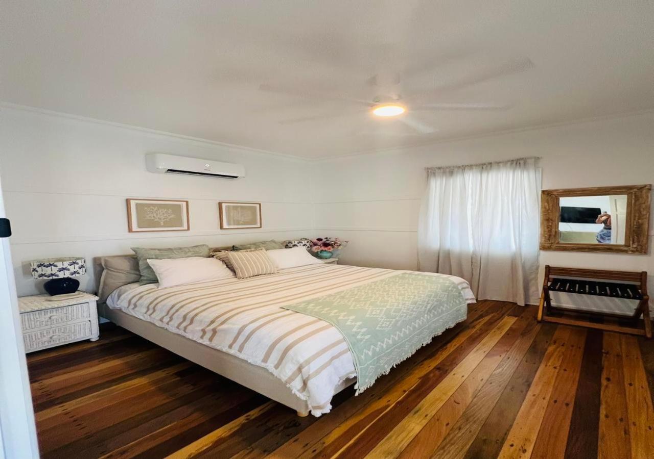 On the Beach, Seaview's, Bowen Beach House
