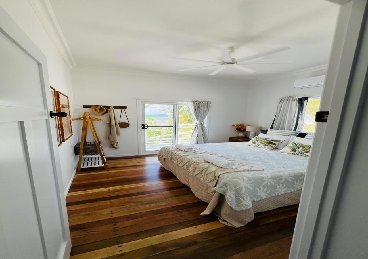 On the Beach, Seaview's, Bowen Beach House