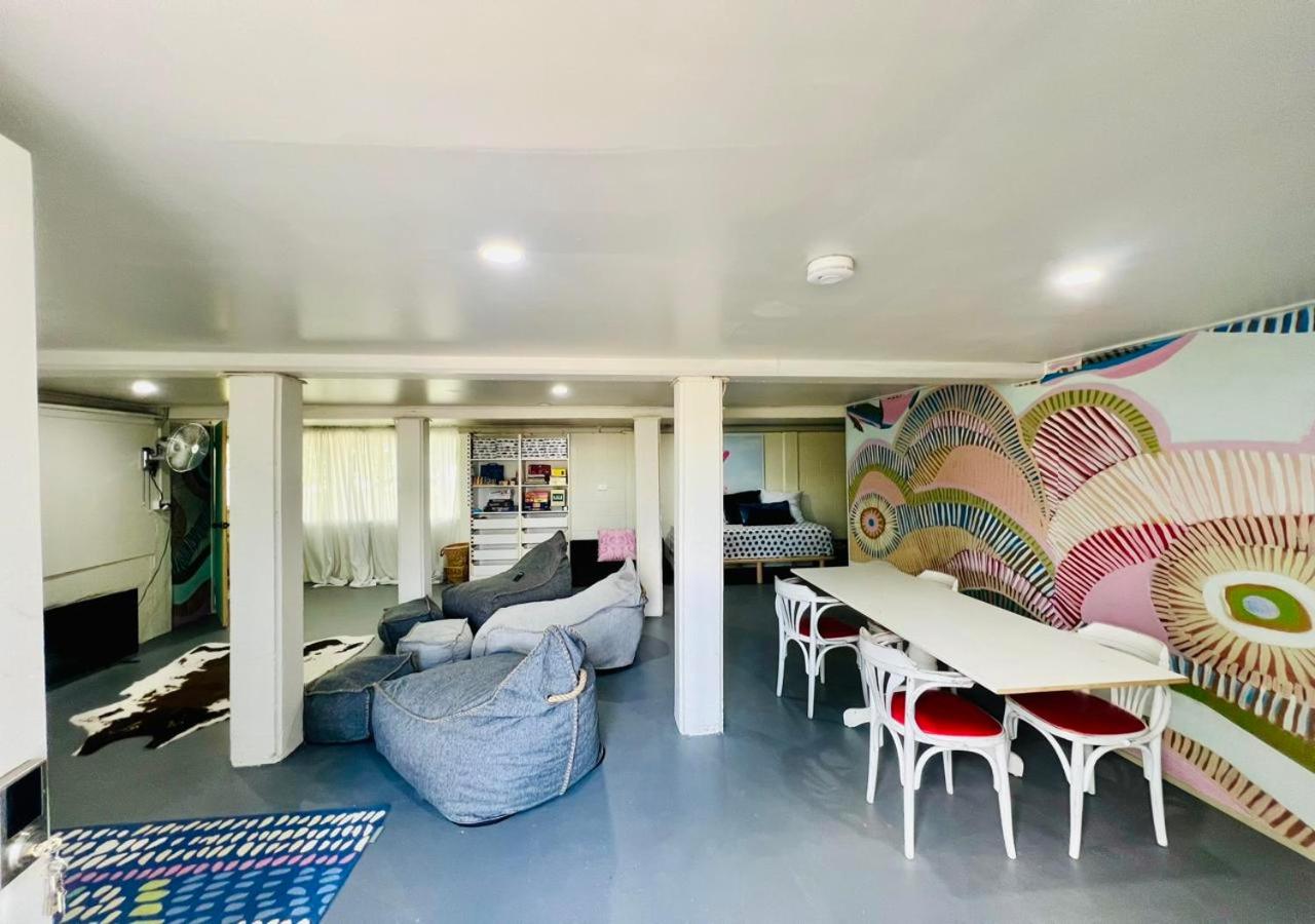 On the Beach, Seaview's, Bowen Beach House