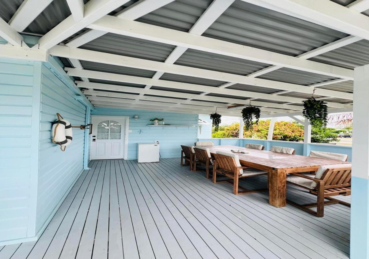 On the Beach, Seaview's, Bowen Beach House