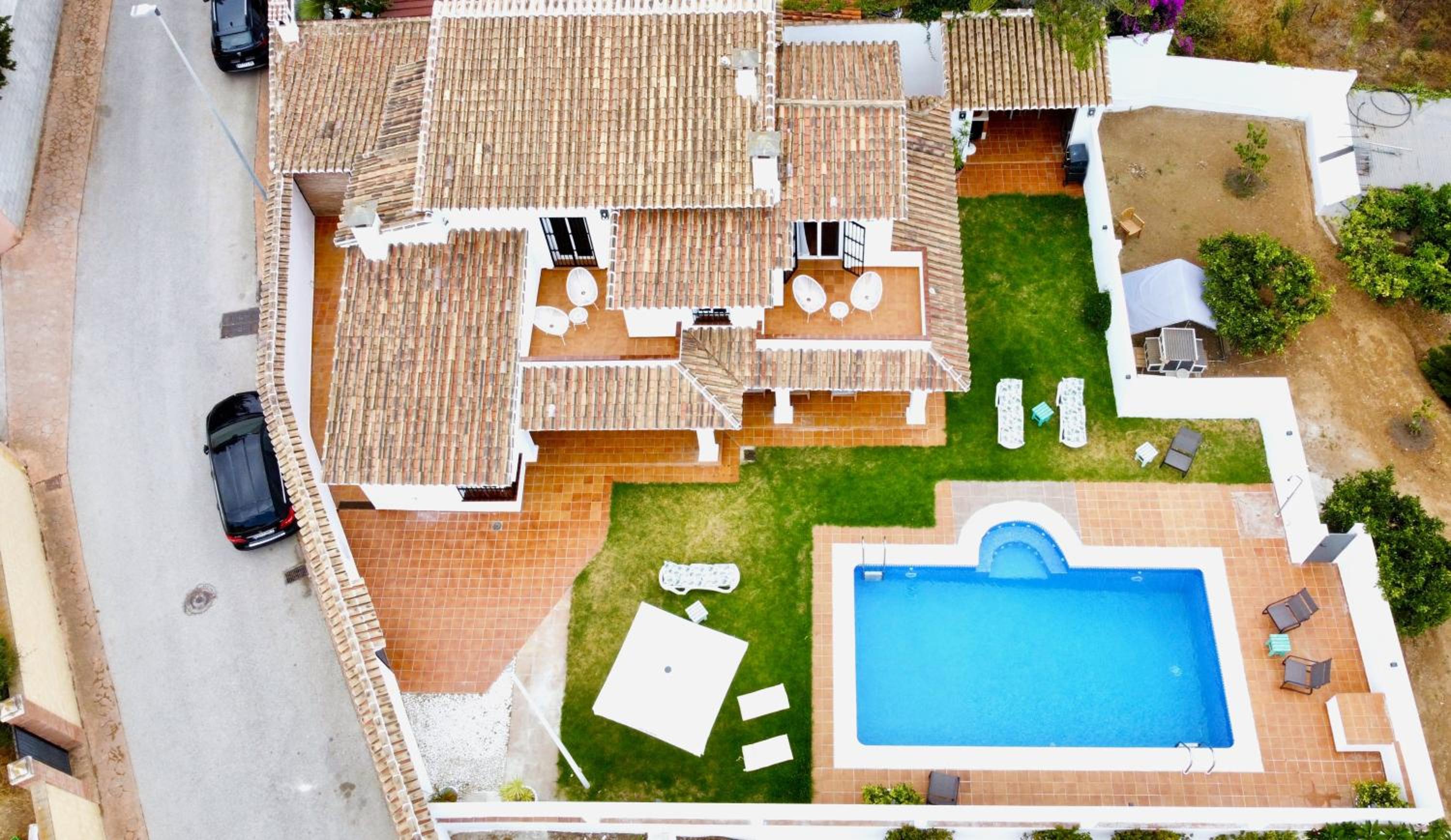 Evans Realty AV Villa & Piscina & Bbq & Chill Out view 4