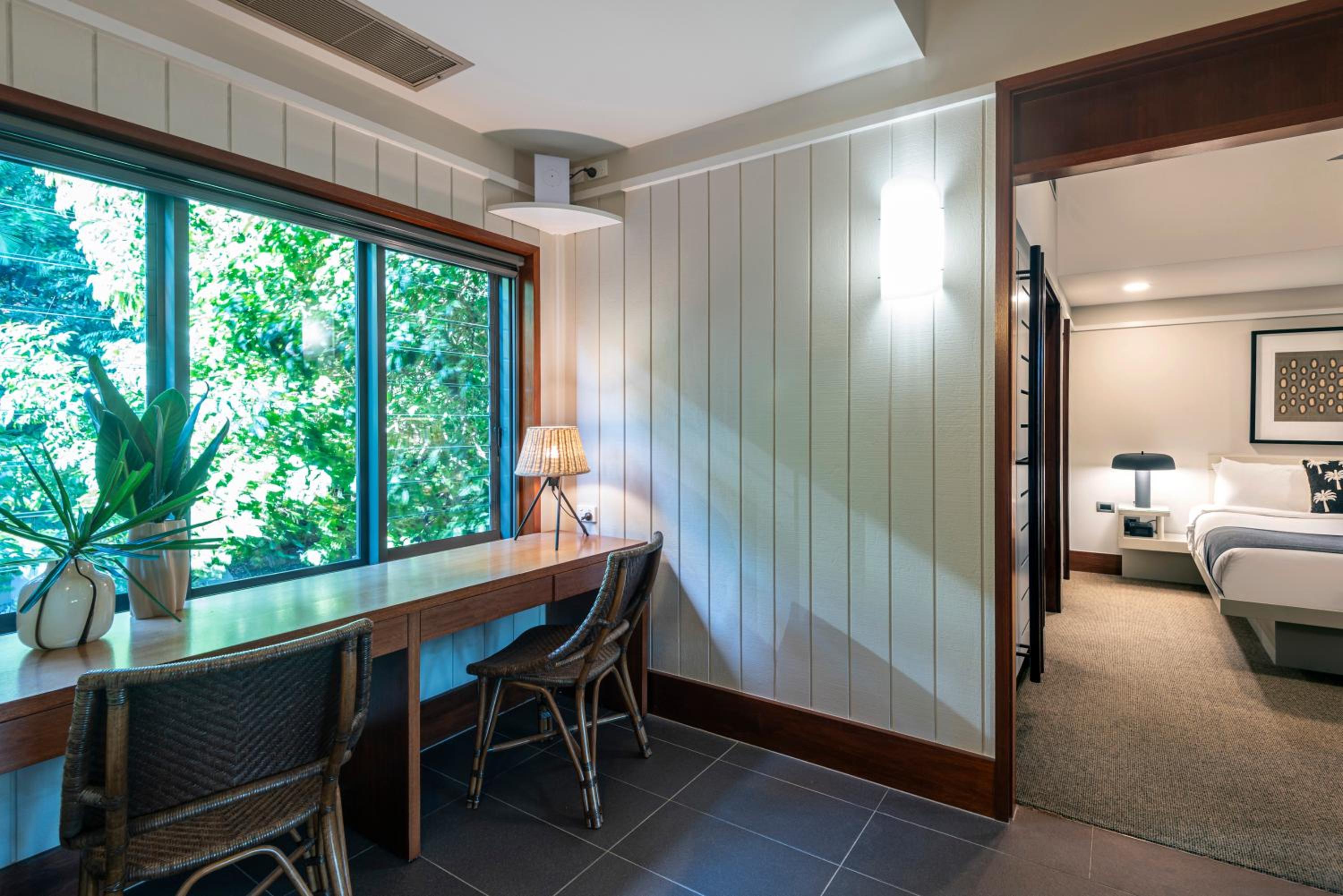 Yacht Club Villa 6 On Hamilton Island - oceanviews, 2 x buggies & valet service