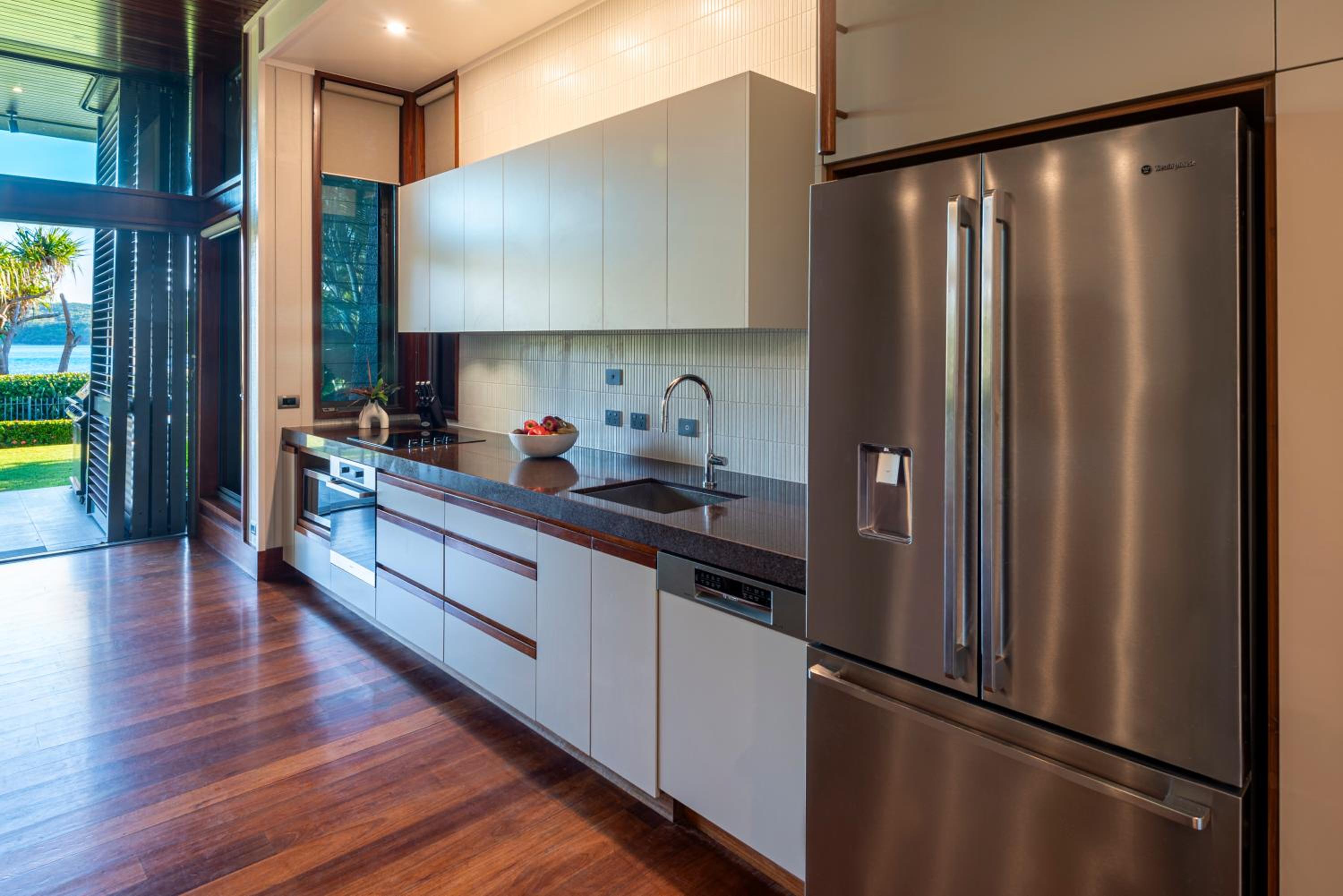 Yacht Club Villa 6 On Hamilton Island - oceanviews, 2 x buggies & valet service