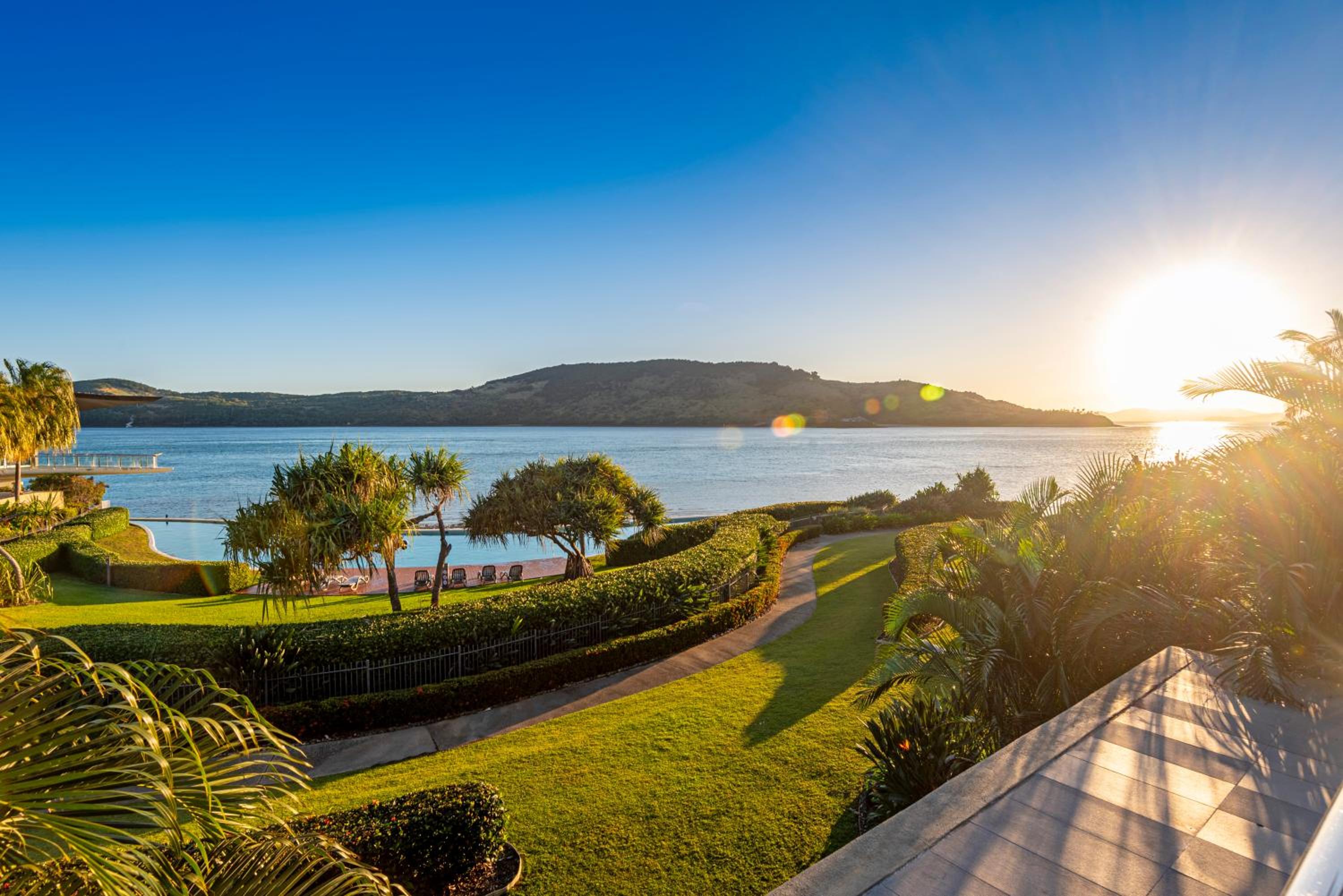 Yacht Club Villa 6 On Hamilton Island - oceanviews, 2 x buggies & valet service