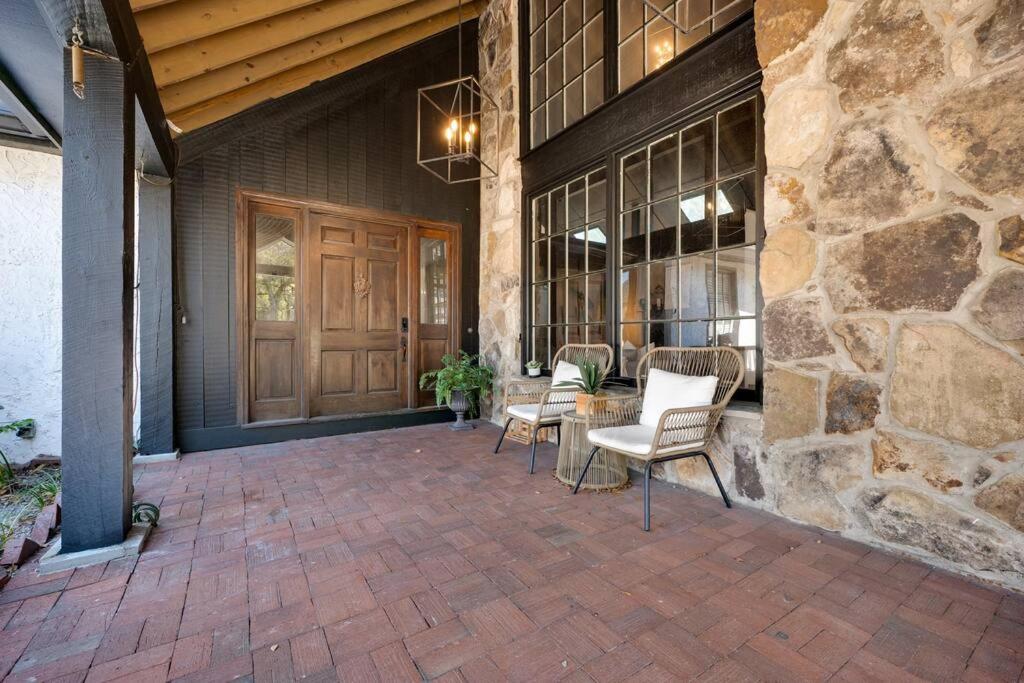 Be A Nomad - The Woods House view 2