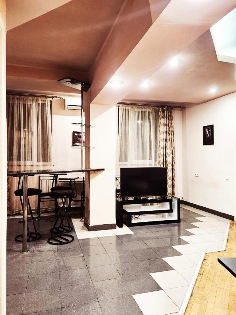 Sayat Nova street apartment