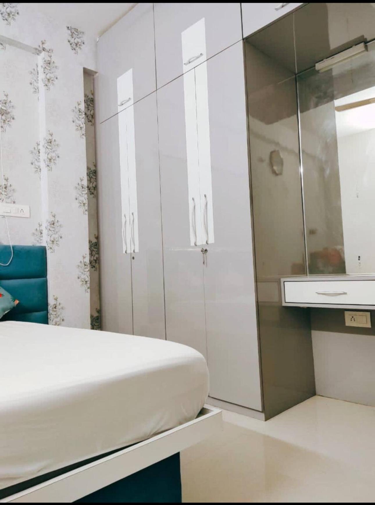 Shobhna Residency Luxurious 2BHK Fully AC Furnished Villa 5 min away from Bhopal International Airport