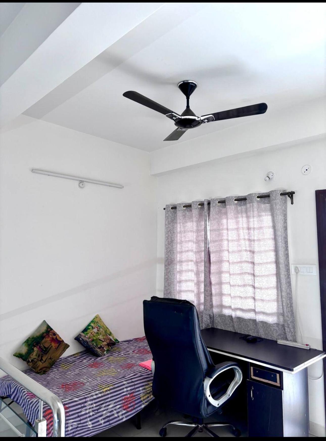 Shobhna Residency Luxurious 2BHK Fully AC Furnished Villa 5 min away from Bhopal International Airport