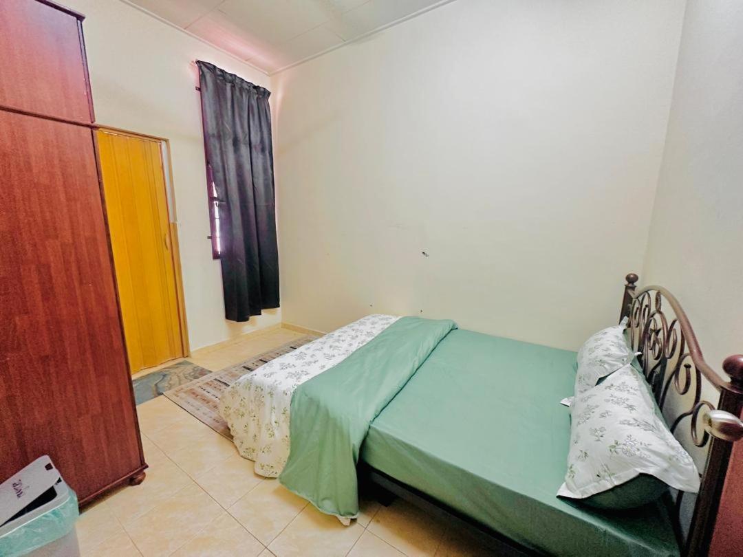 Homestay AD2 Kubang Kerian dengan 3 Bilik Tidur photo 6