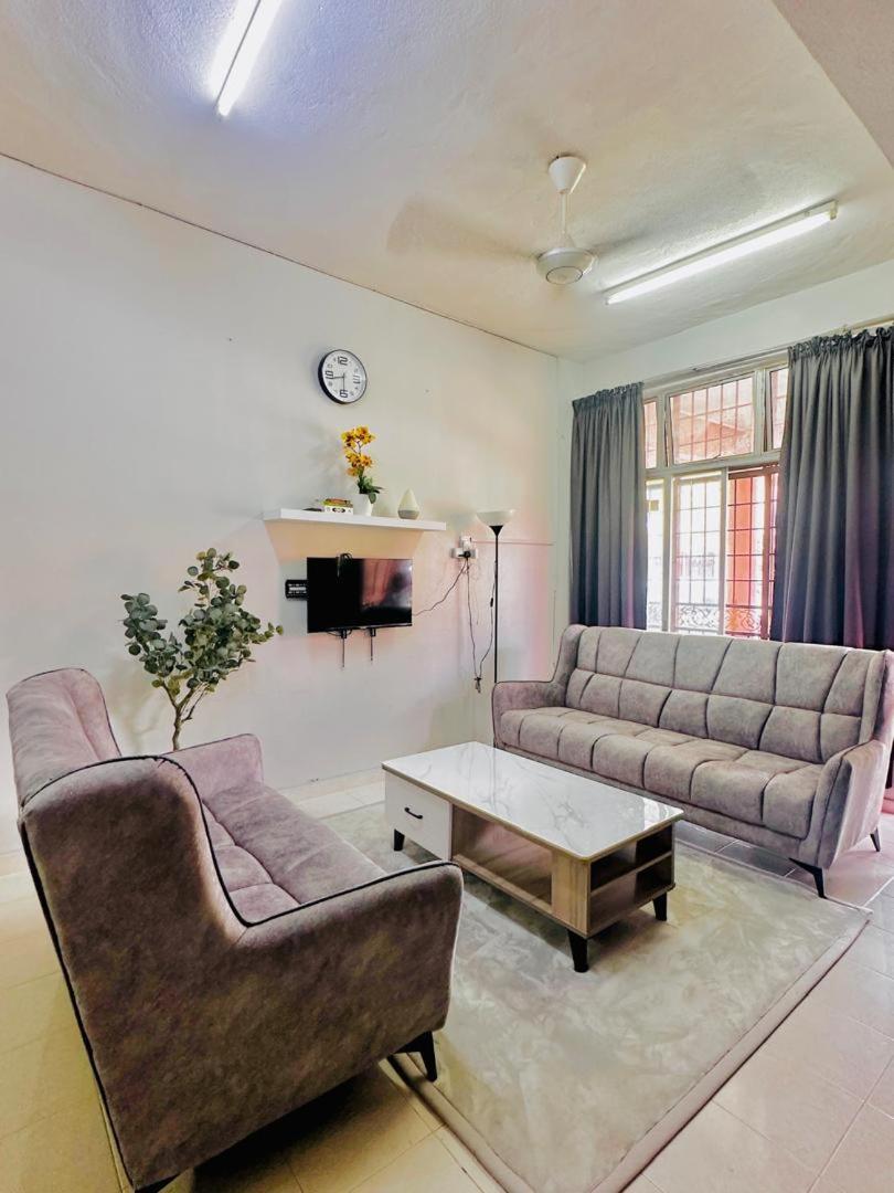 Homestay AD2 Kubang Kerian dengan 3 Bilik Tidur photo 1