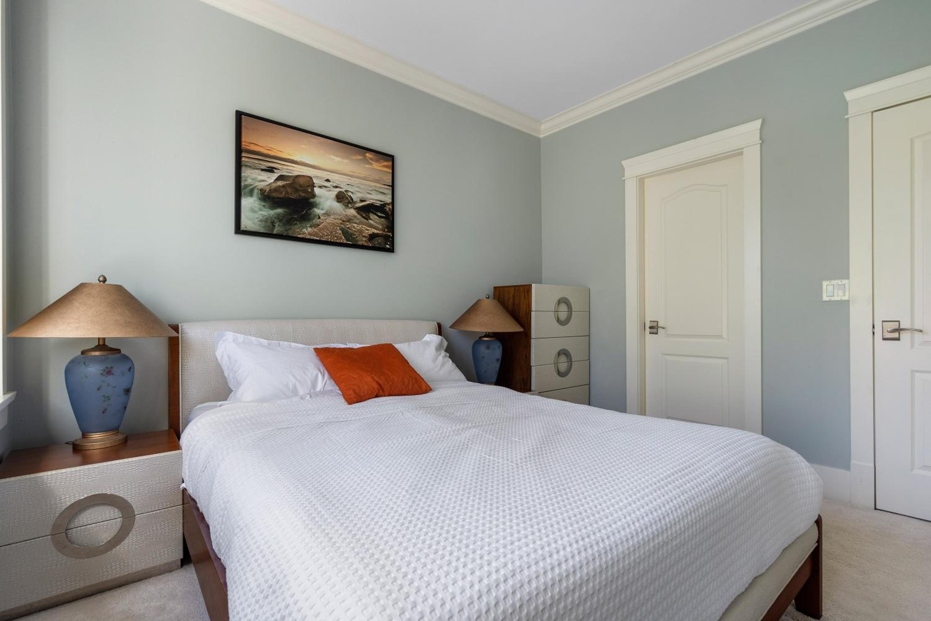 Luxurious Multi-Family Home in Vancouver West, 10 Mins Downtown