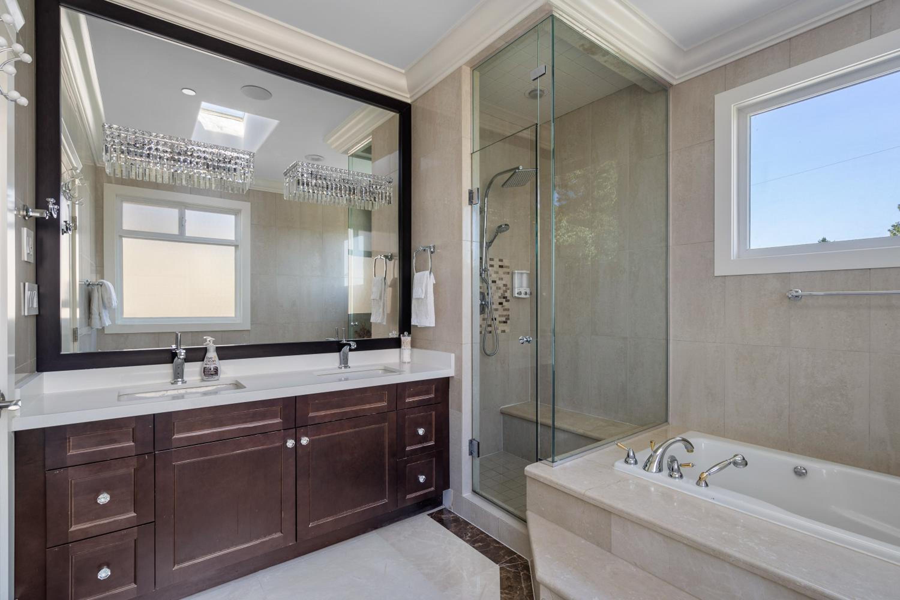 Luxurious Multi-Family Home in Vancouver West, 10 Mins Downtown