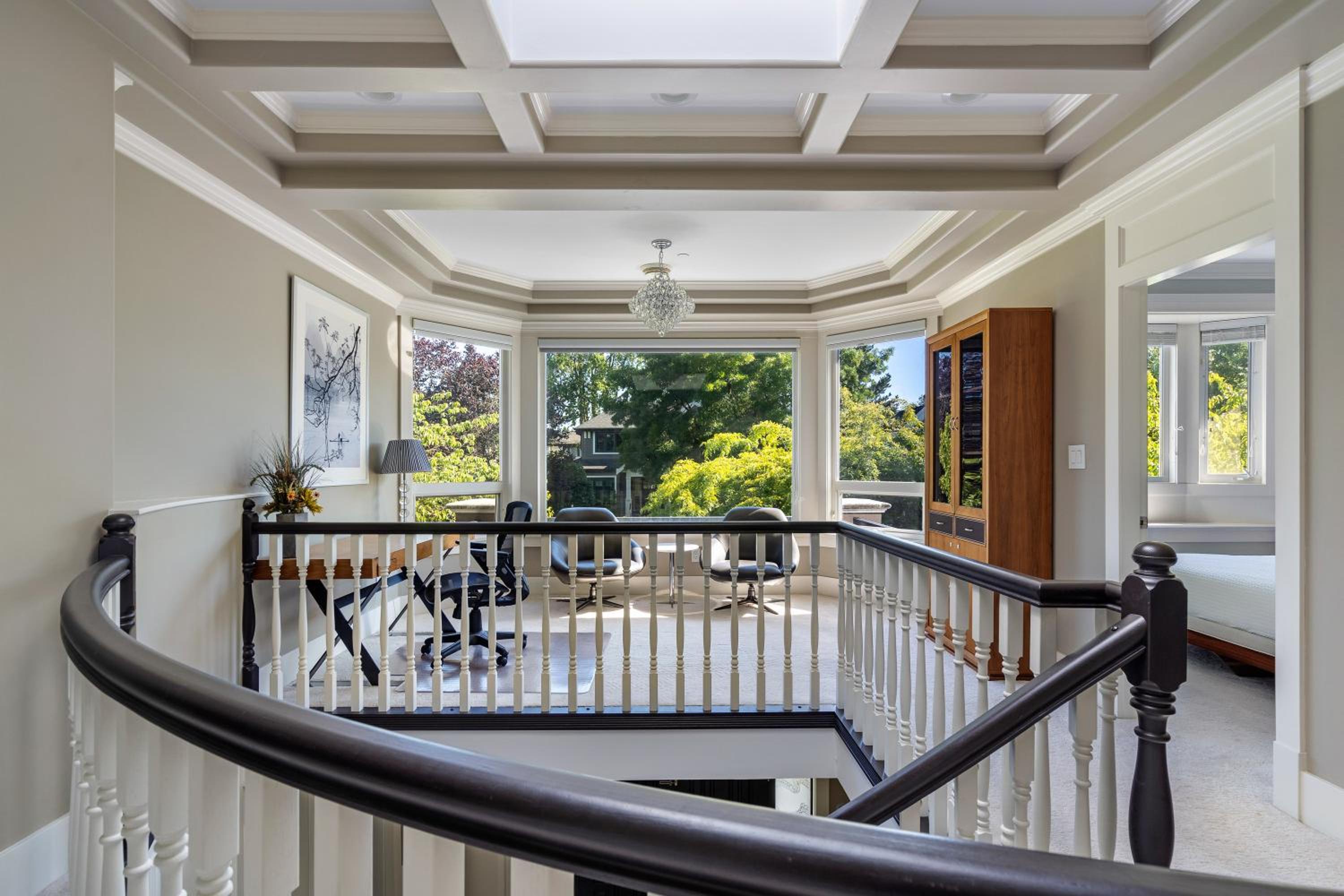 Luxurious Multi-Family Home in Vancouver West, 10 Mins Downtown