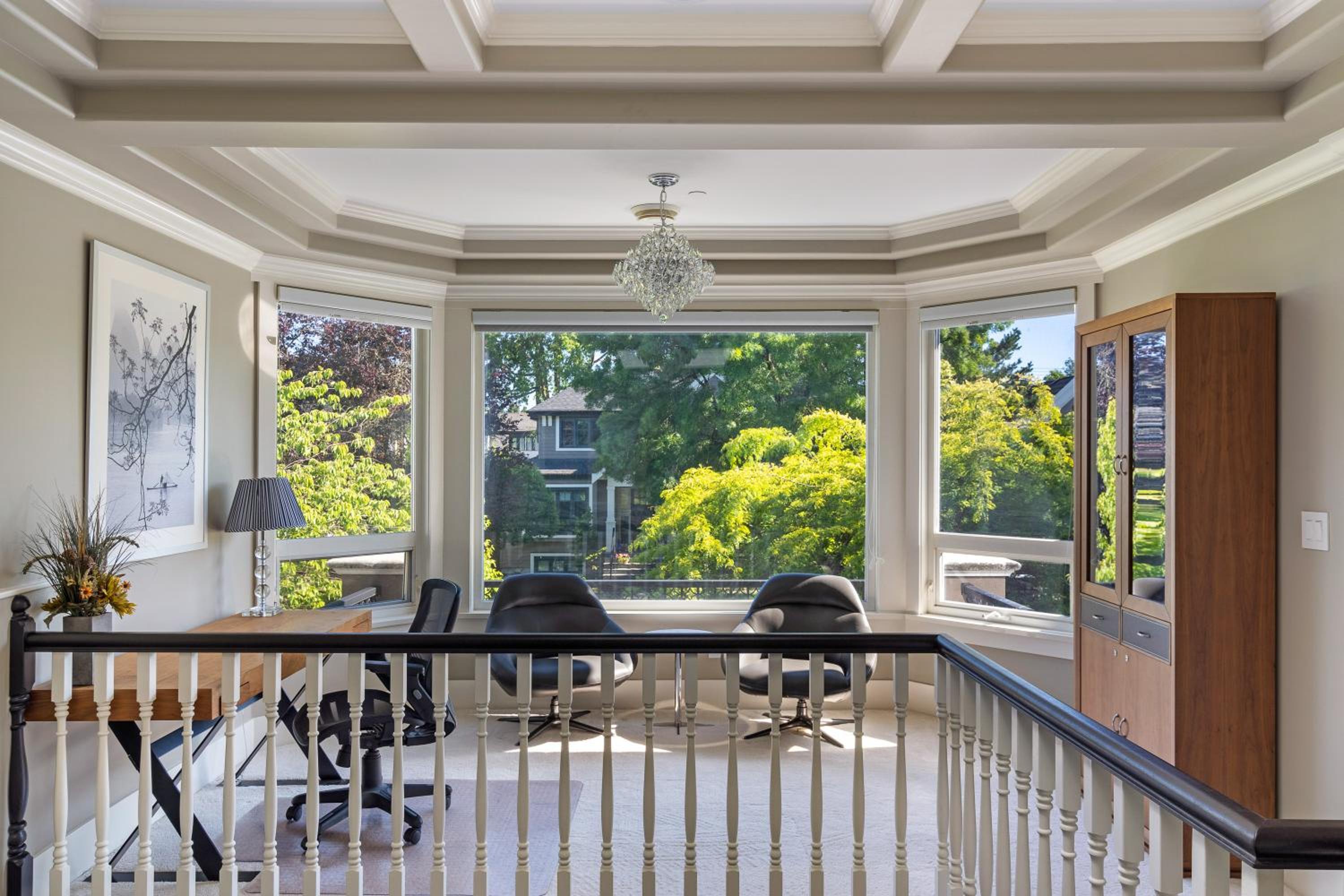Luxurious Multi-Family Home in Vancouver West, 10 Mins Downtown