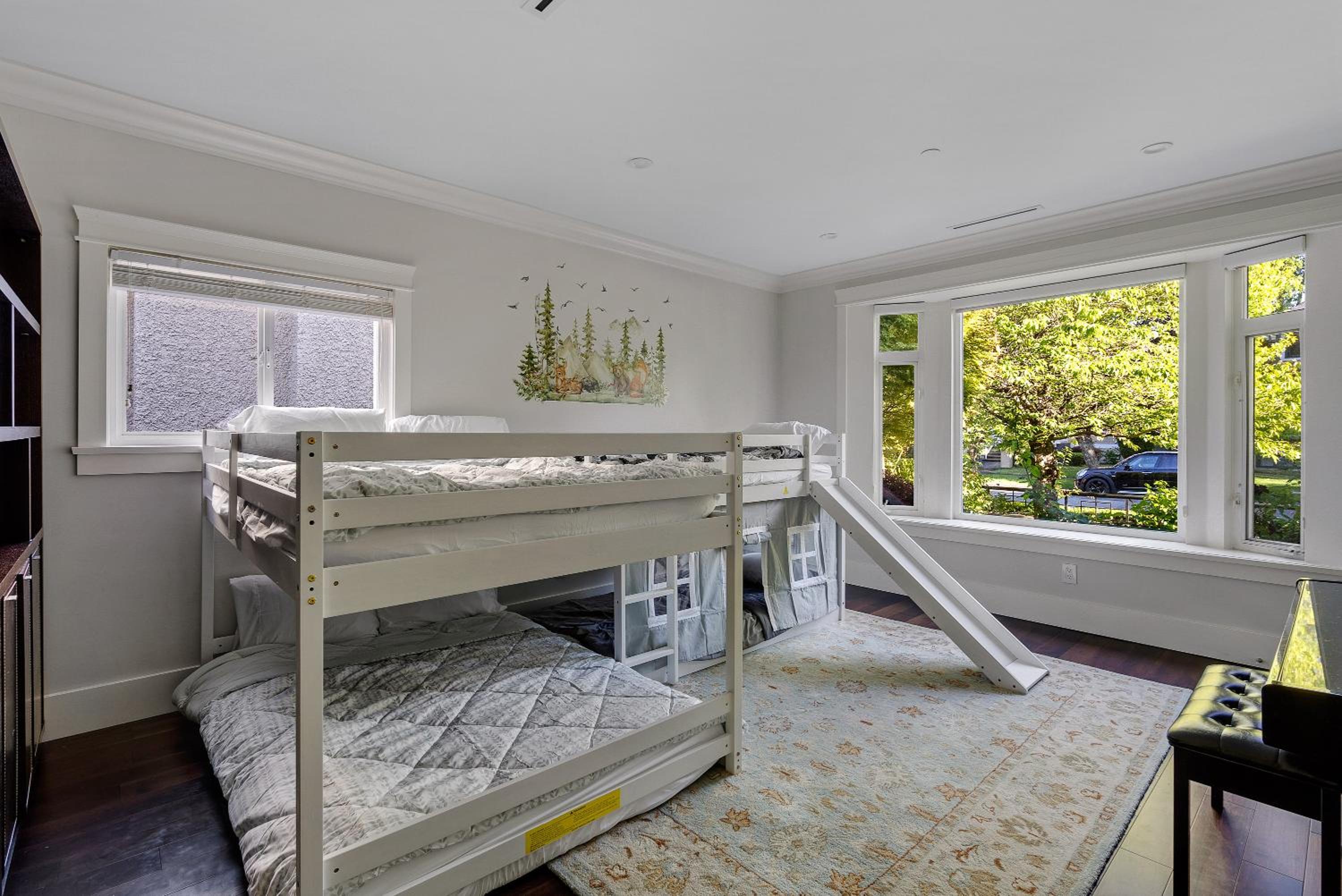 Luxurious Multi-Family Home in Vancouver West, 10 Mins Downtown