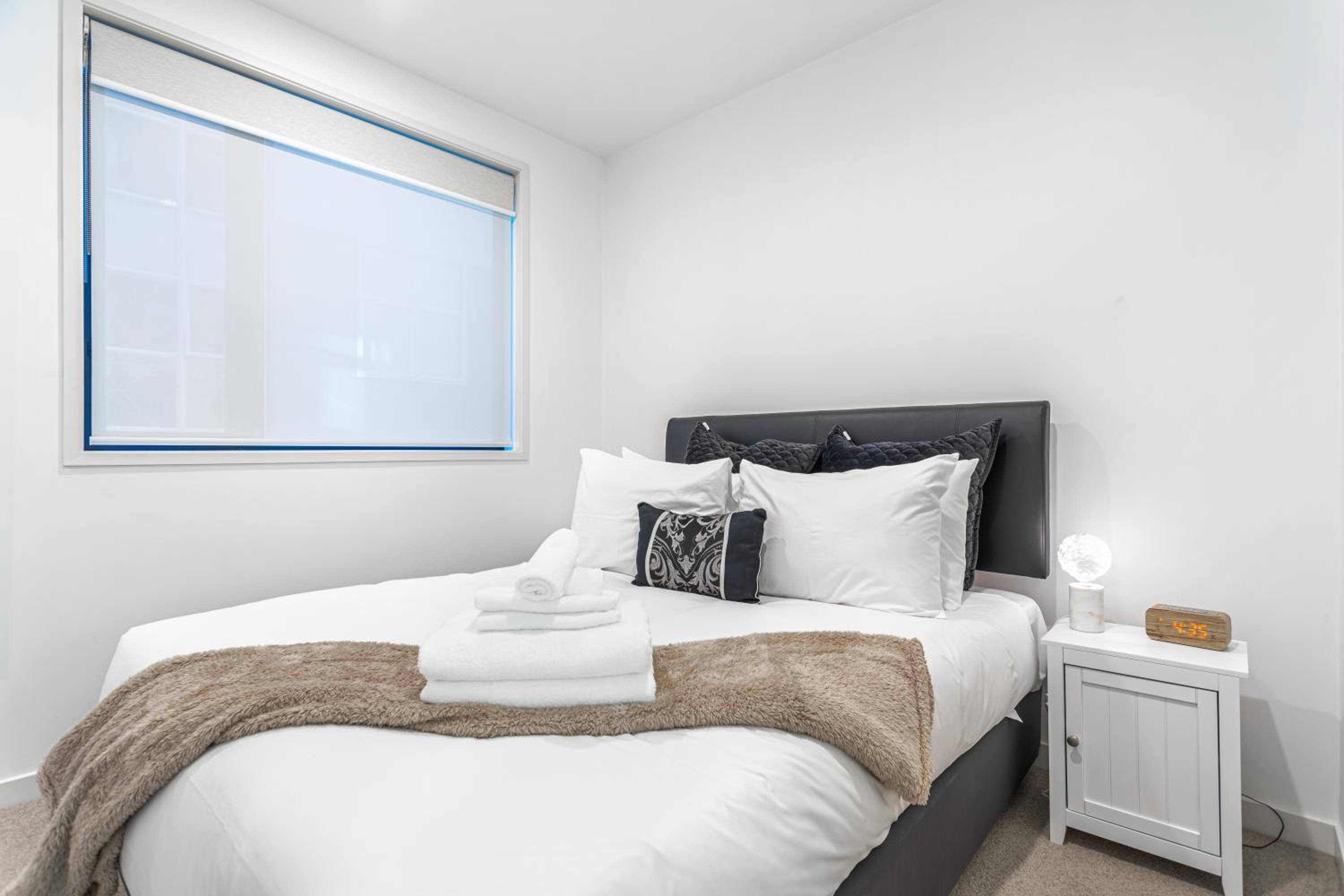 2BR CBD Gem with City Views view 2