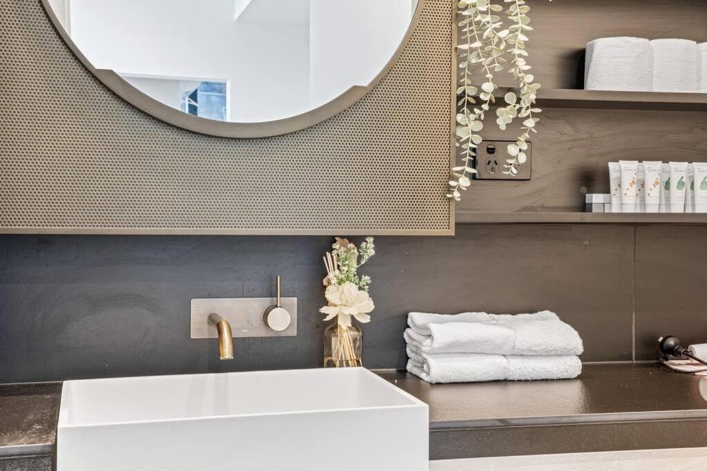 Everly-Luxurious sky homes-2B1B