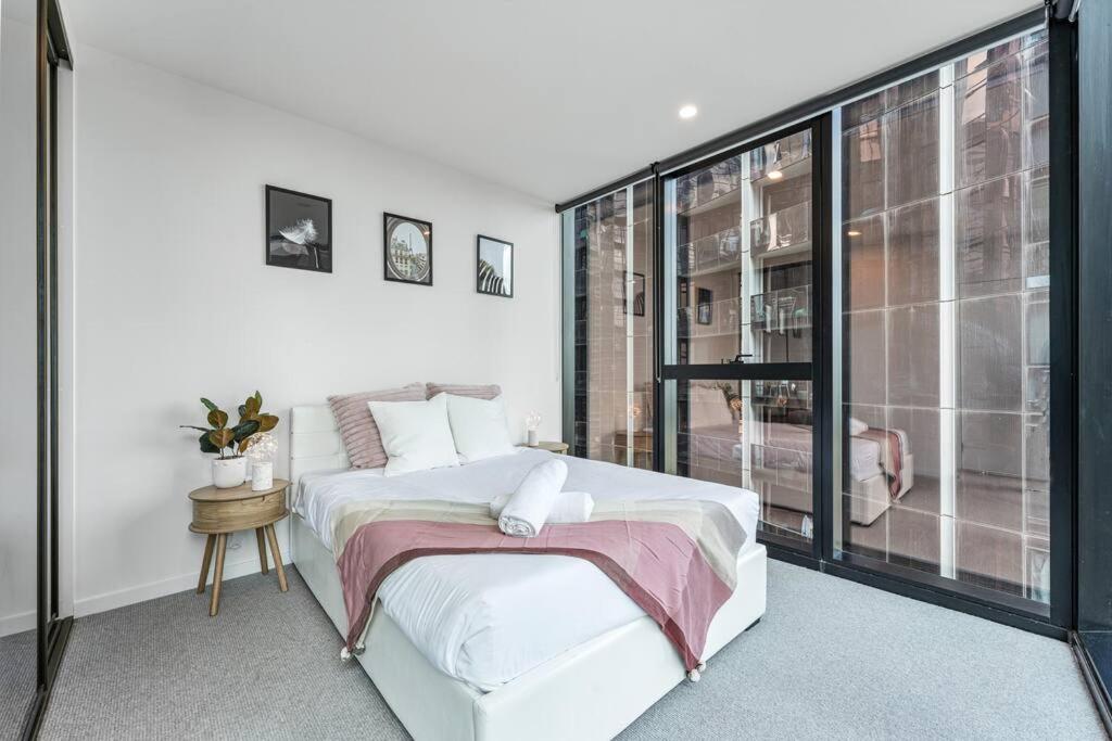 Everly-Luxurious sky homes-2B1B
