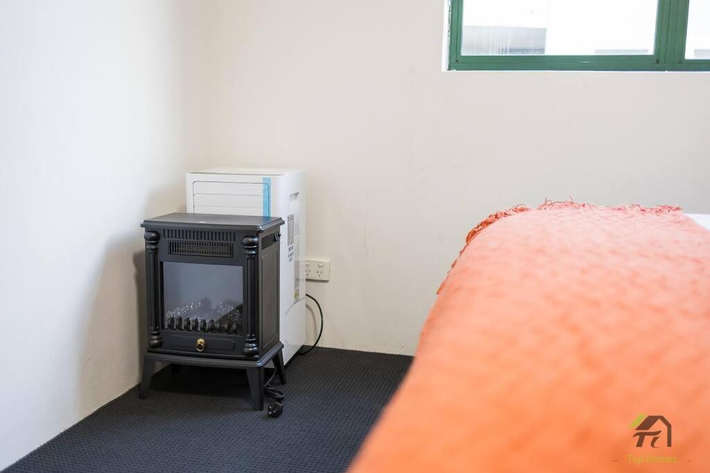 Entire 2bed room unit in Chippendale