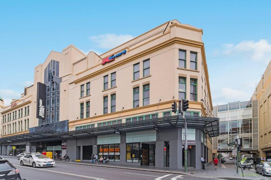 Entire 2bed room unit in Chippendale