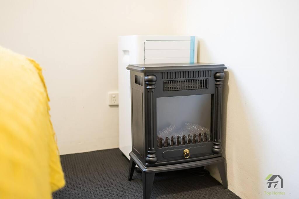 Entire 2bed room unit in Chippendale