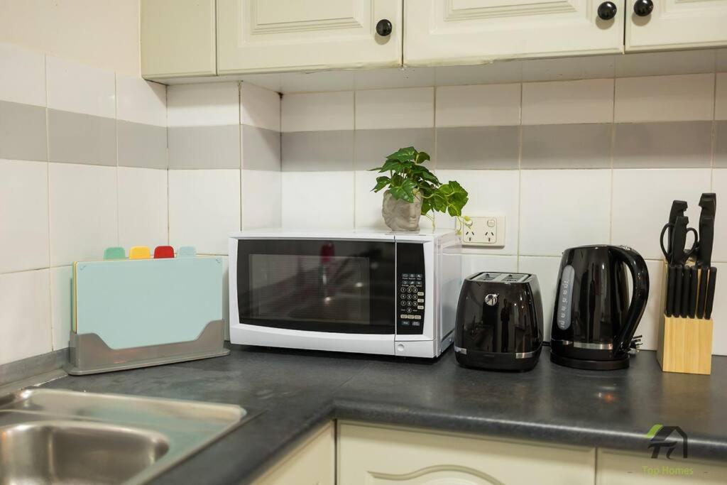 Entire 2bed room unit in Chippendale